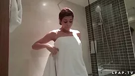 زوجة إسبانيا السمينة ...