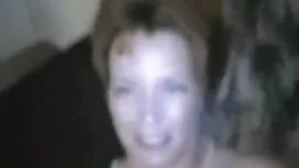 أمي وابنها خذوها أفل ...