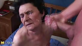 مدلك وعميل لممارسة ف ...