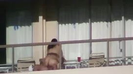 هل تريد أن تهز (أميا ...